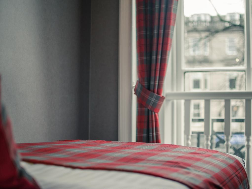 Royal West End Hotel Glasgow Room photo